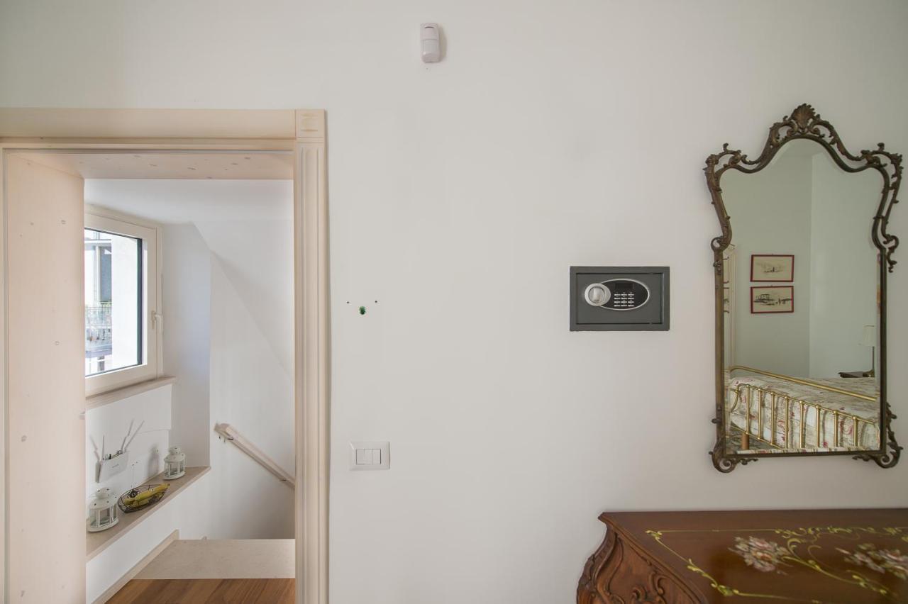נויקאטארו Ai Cappuccini Guest House מראה חיצוני תמונה