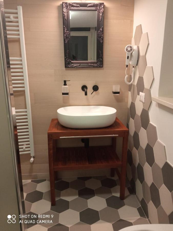 נויקאטארו Ai Cappuccini Guest House מראה חיצוני תמונה